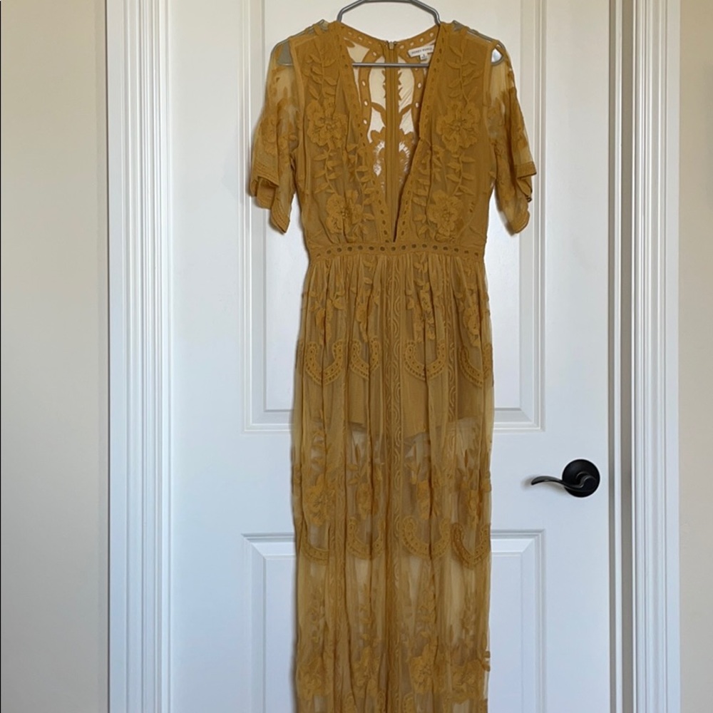 Mustard maxi dress with embroidered lace